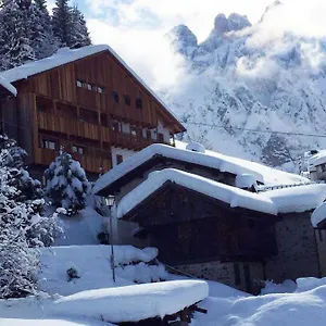 tabi-alleghe-vista-lago-monte-civetta-dolomiti.hotelinveneto.com/